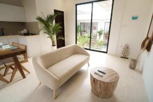 Umalas 2BR Private Pool Bikini Top Villa Villa in North Kuta