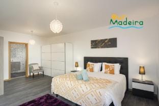 Great spacious tranquil 5-bed villa | VistaSerena Villa in Madeira District