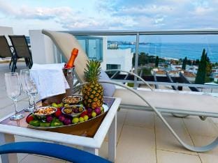 Amni Seaview 3 bedrooms luxury villa Vacation rental in Peyia