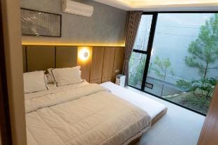 Manse 만세 Villa Vacation rental in Lembang