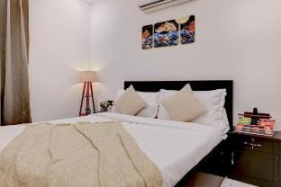 Alaya Stays Saroja Farm W/ Pvt Pool | Pet-friendly Villa in Noida