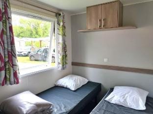 M.Home ACCES 034 3chbr/6pers Luxury tent in Pays de la Loire