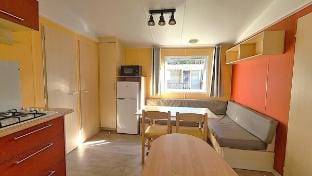 M.Home ACCES P006 2chbr/5pers Luxury tent in Pays de la Loire