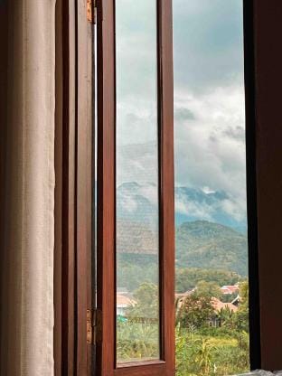 Whole lux.Villa 4BR/1StR, 5BA,2Balc.&Garden Area Villa in Luang Prabang