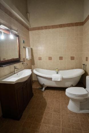 Mara Villa Katunayake – Premium Airport Villa Villa in Negombo