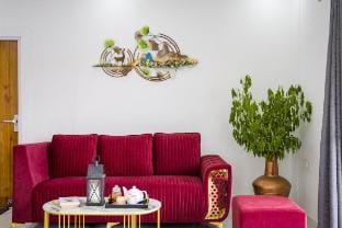 Alaya Stays Vashisht Villa pvt Pool, Garden, Bar Vacation rental in Noida