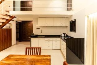Sunrise Villa - Luxury Nature Retreat Villa in Maharashtra