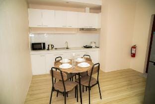 Gloriana Apartments (Unit F) in Dumaguete Vacation rental in Dumaguete