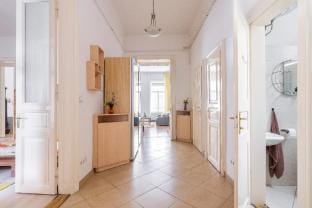 Central 10 – Group Edition Apartment in Budapest