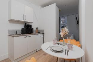 Nestio | Little Venice Studios! Apartment in City of Westminster