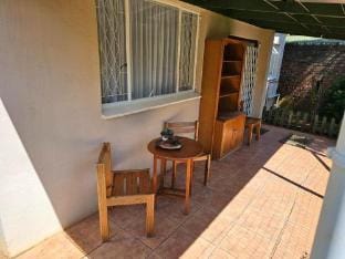 Leopard's Tree Garden Cottage Apartment in KwaZulu-Natal