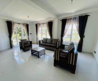 Full Moon by Prime Hotels Bed and Breakfast in Nuwara Eliya