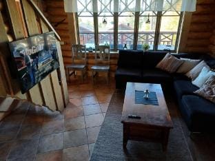 Dalpilen a great timber lodge middle and loft floors Vacation rental in Innlandet