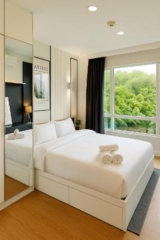 1BR/1BA Retreat: Pool Gym Near Patong Beach Views Vacation rental in Kathu