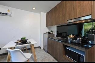 Utopia Naiharn Loft Apartment in Rawai