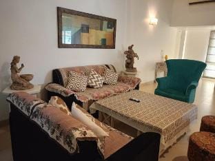 Solaris 3BHK Penthouse with 3 Terrace, Pool & Gym Vacation rental in Goa, India