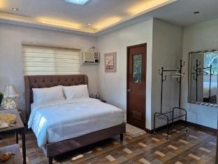 Casa Benecio | Modern Luxury Staycation Home Vacation rental in Tagaytay