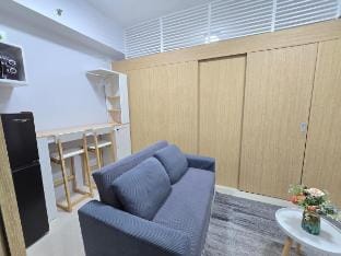 VictoriansHome2 @ The Grass Residences, SM North Bridgeway, MRT & Transport Hub Vacation rental in Quezon City