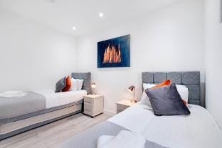 Luxurious 1 Bed Serviced Apt. 03 with Wi-Fi Apartment in Corby