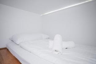 Design Micro-Studio | 10 min to Central Station Vacation rental in Vienna