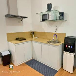 Overlooking home style w/ wifi, breakfast, kitchen - Diamond Villa in Davao City