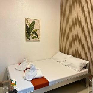 Intimate suite w/ wifi, breakfast, & heating Villa in Davao City