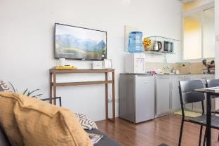 Mountainside overlooking house w/ wifi & breakfast Apartment in Davao City