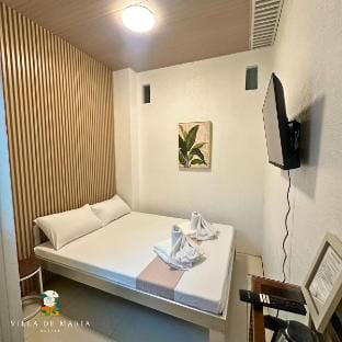 Couple suite w/ breakfast, wifi, heating Villa in Davao City