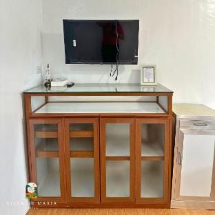 Overlooking morning view stay w/ wifi & breakfast Villa in Davao City