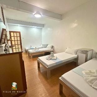 One room group stay w/ wifi, breakfast, & heating Villa in Davao City