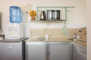 Roadside cozy house w/ breakfast, kitchen, & wifi Apartment in Davao City