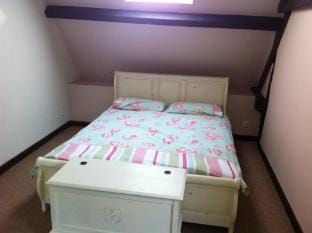 French Cottage in the heart of history Vacation rental in Pays de la Loire