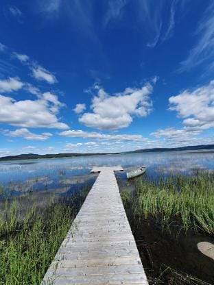 Camp Caroli Hobbit Hut Vacation rental in Norrbotten County, Sweden