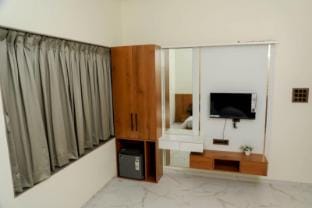 Rev- Ansh Retreat Near By Alibaug Beach Hotel in Maharashtra