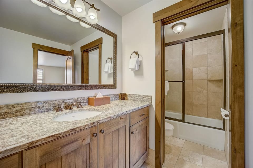 Ample counter and cabinet space.