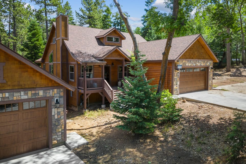Spacious and beautiful house with convenient driveway parking space.