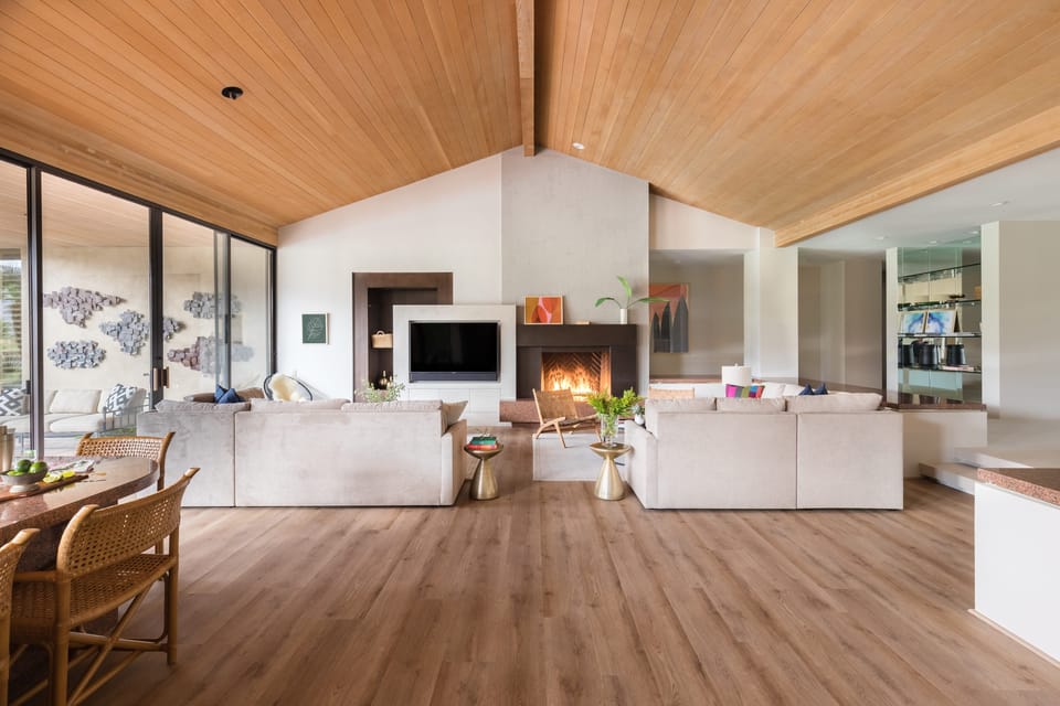 Spacious living area for entertaining.