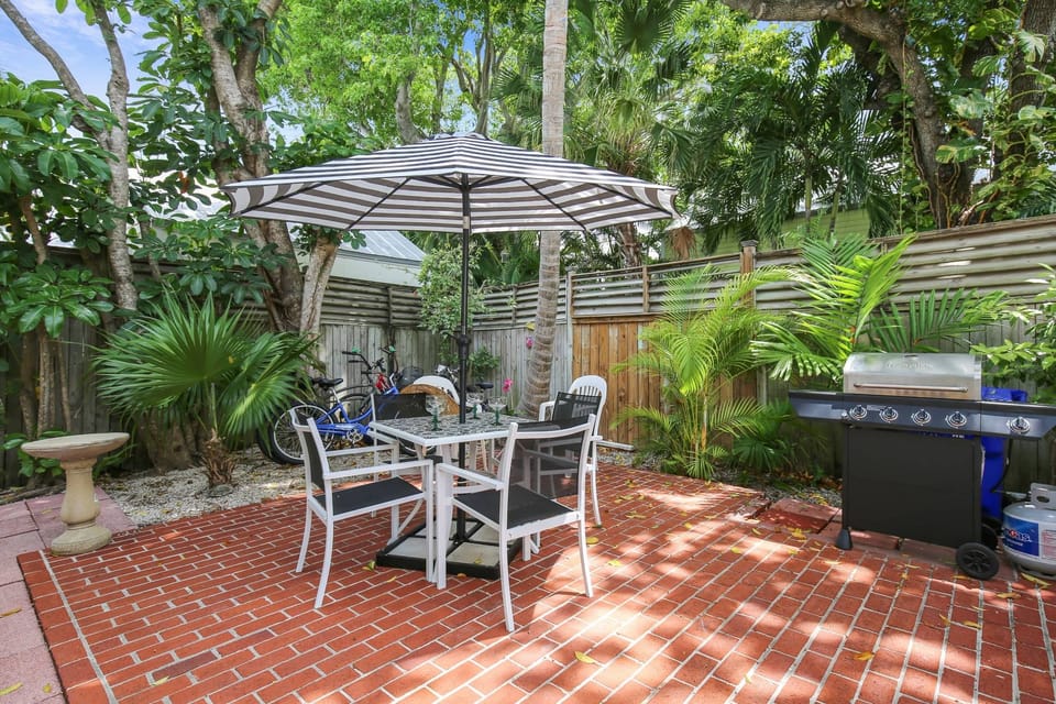 Fire up the grill and enjoy alfresco meals!