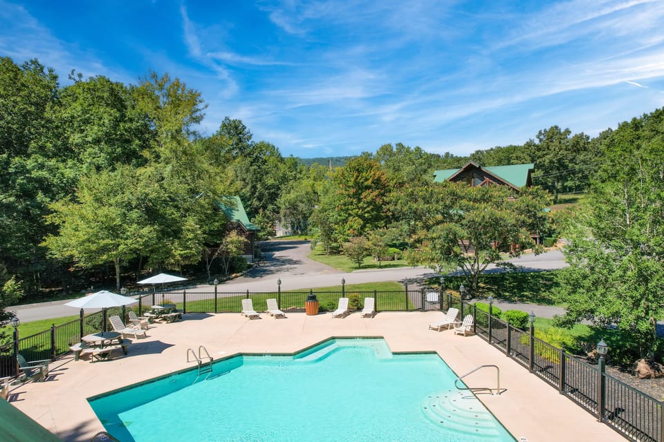 Access to community pool.