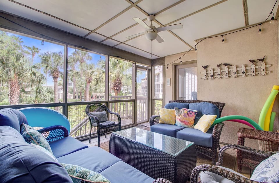 Yacht Harbor swimming pool.