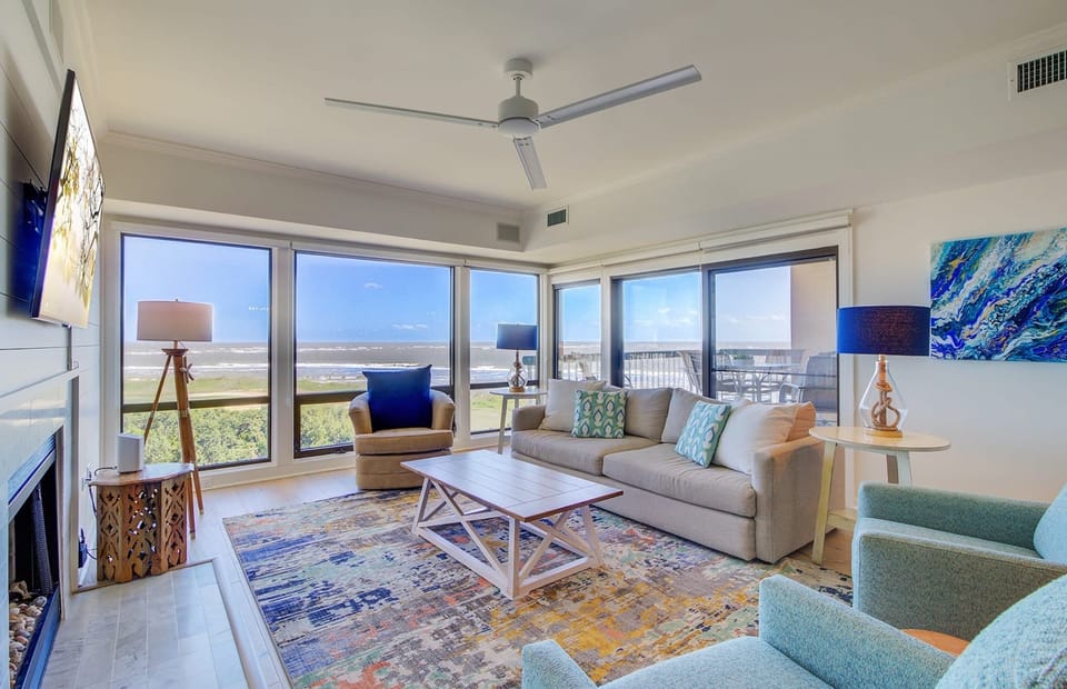 4407 Ocean Club, More Living Room VIews