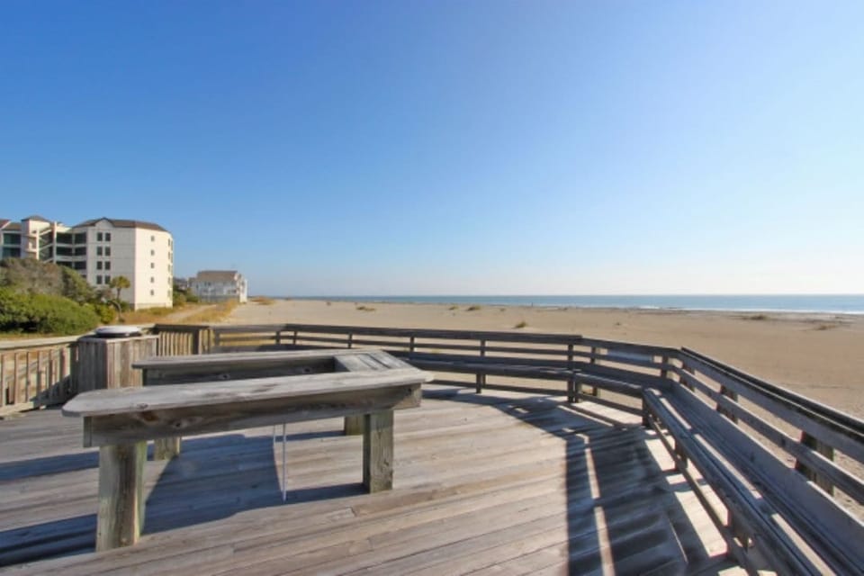 The Shipwatch Oceanfront Beach Deck!