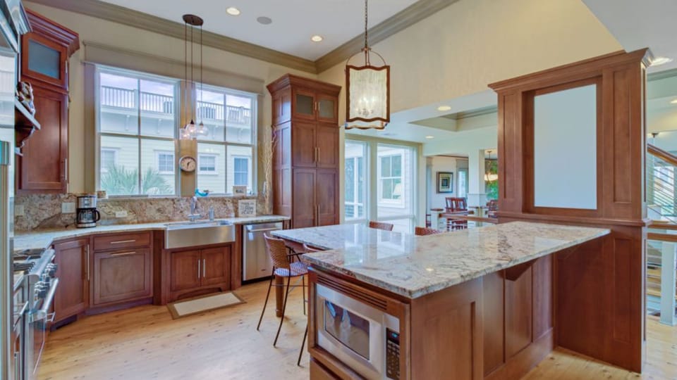 Outstanding kitchen.