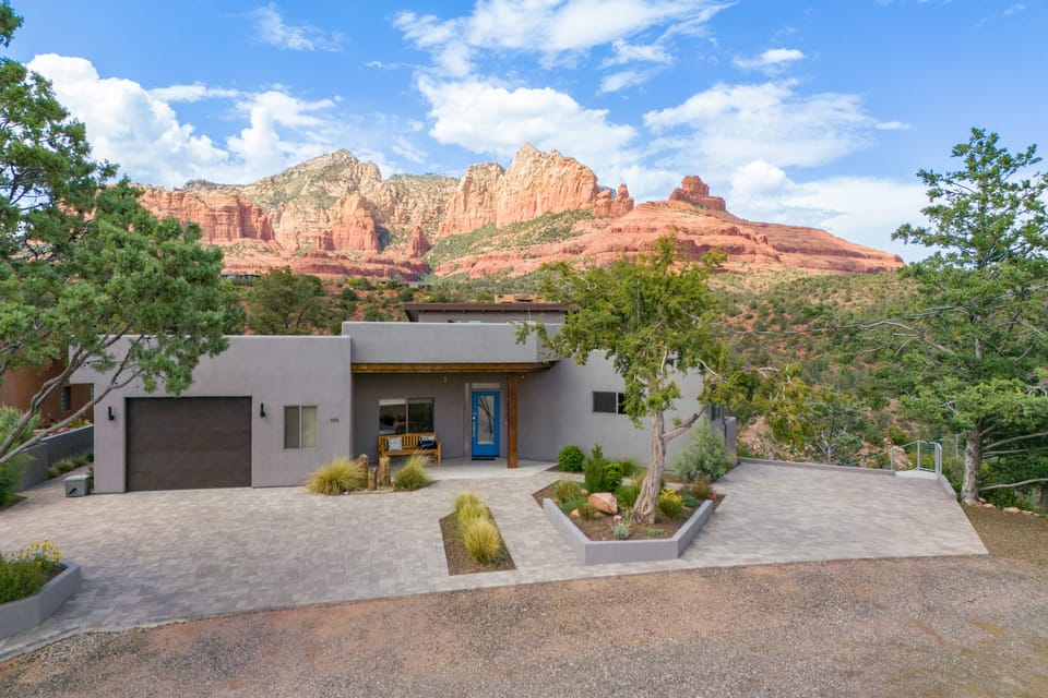 A perfect stay for those looking to experience the Sedona International Film Festival.