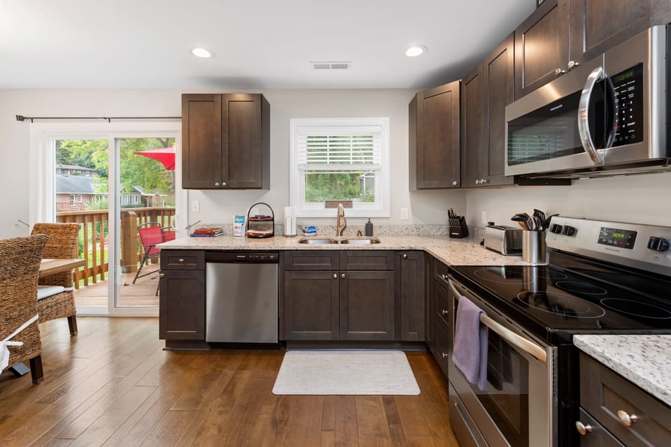 Fully equipped kitchen.