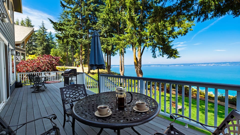 Start the morning with coffee on the waterfront deck, where panoramic Sound views steal the show.