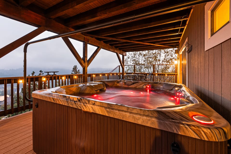 Hot tub with views.