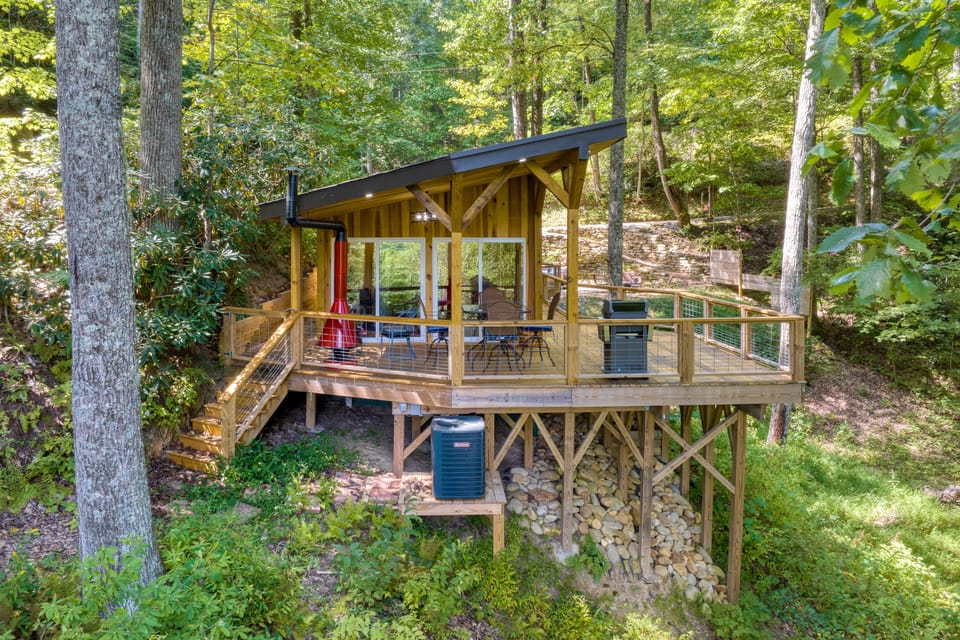 Treehouse vibes.