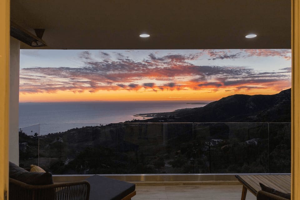 Castlewood by AvantStay | Malibu Cliffside + View House in Topanga