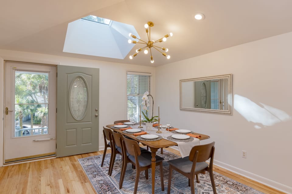 Dining area by the entrance.